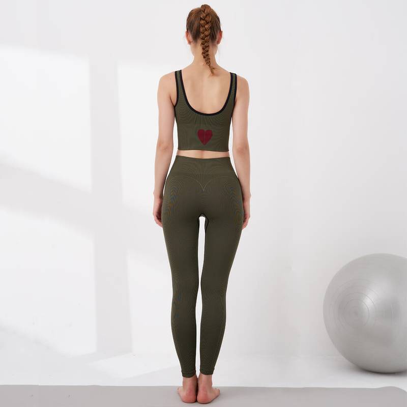1L-T585586 Women Sportswear and Yogawear with Vest Bra and long Leggings - Image 7