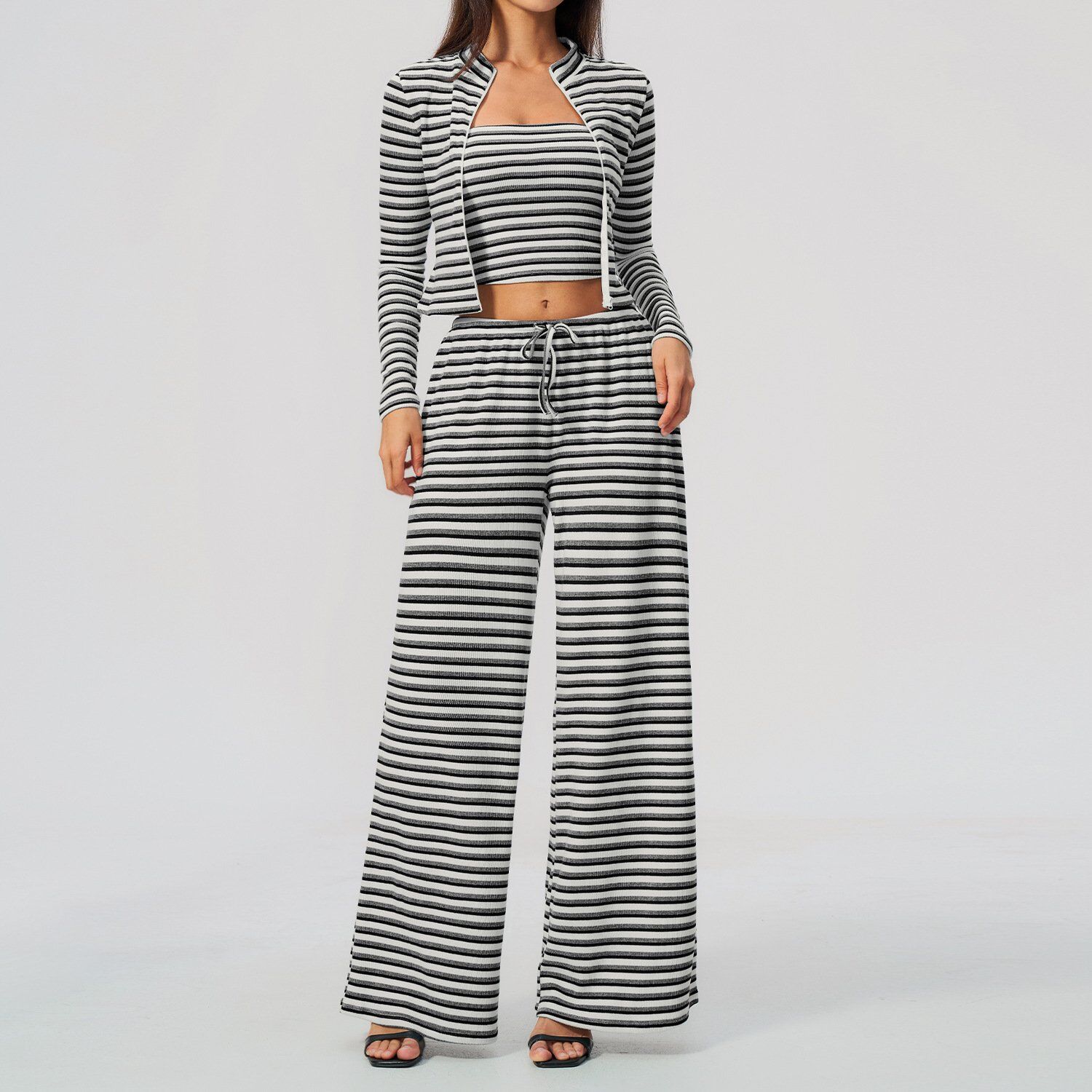 YHT YB Women’s 3-Piece Striped Activewear Set – Breathable, Comfortable Workout Set for Yoga, Running & Fitness